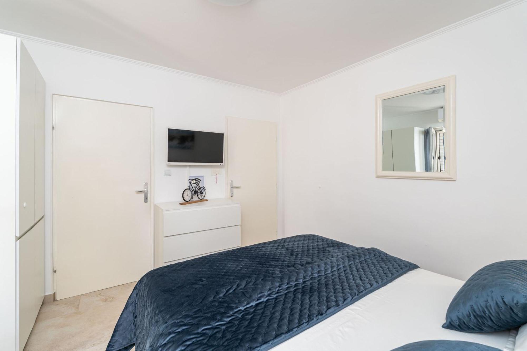 Apartments And Room Lora Dubrovnik Exterior photo