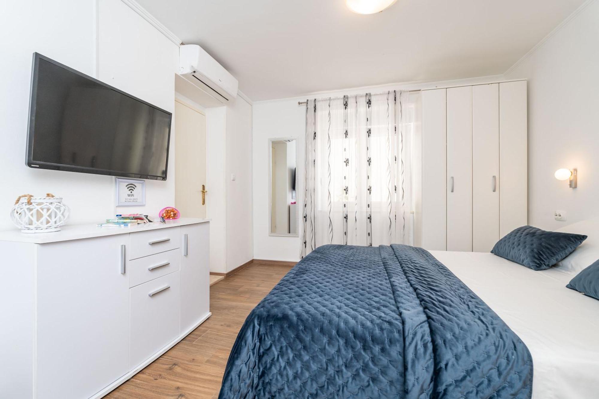 Apartments And Room Lora Dubrovnik Exterior photo